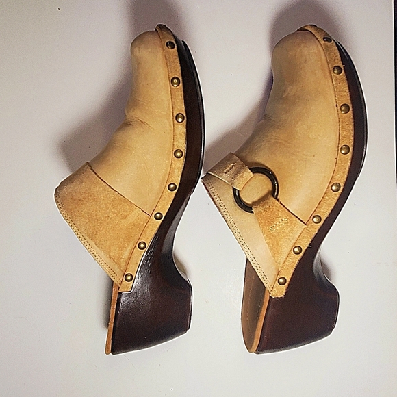 EDDIE BAUER Clogs Tan Leather Mahogany 3" Heel Suede Strap & Rivets Women's 8 M - Picture 8 of 11